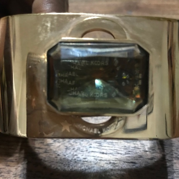 Michael Kors rose gold heavy bangle/bracelet - Picture 5 of 7